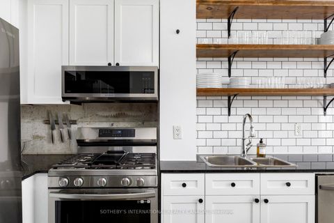 Photo 9 at 402 - 369 Sorauren Avenue, Roncesvalles, Toronto