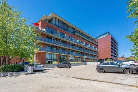 Photo 34 at 402 - 369 Sorauren Avenue, Roncesvalles, Toronto