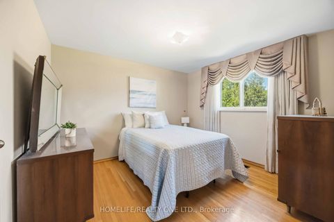 Photo 11 at 40 Wheatsheaf Crescent, Black Creek, Toronto