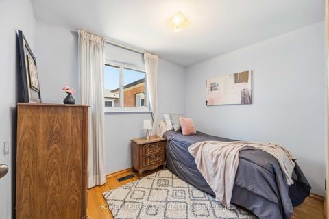 Photo 16 at 40 Wheatsheaf Crescent, Black Creek, Toronto