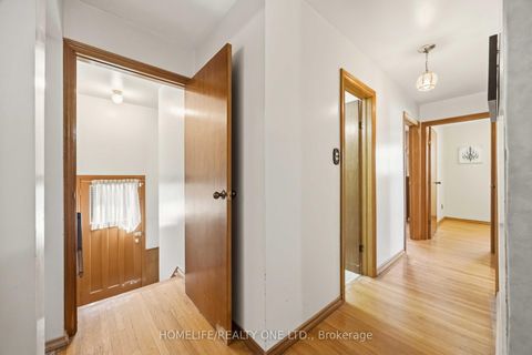 Photo 19 at 40 Wheatsheaf Crescent, Black Creek, Toronto