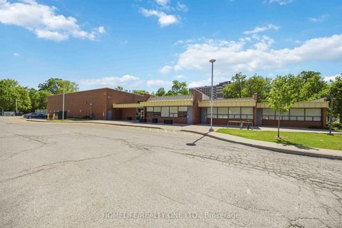 Photo 31 at 40 Wheatsheaf Crescent, Black Creek, Toronto