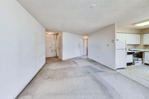 Photo 7 at 906 - 270 Queens Quay W, Waterfront Communities C1, Toronto