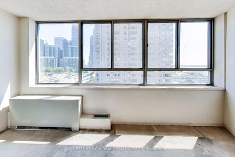 Photo 13 at 906 - 270 Queens Quay W, Waterfront Communities C1, Toronto