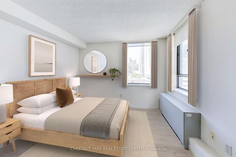 Photo 14 at 906 - 270 Queens Quay W, Waterfront Communities C1, Toronto