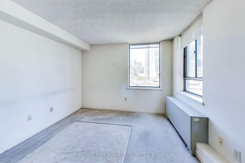Photo 15 at 906 - 270 Queens Quay W, Waterfront Communities C1, Toronto
