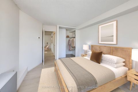 Photo 16 at 906 - 270 Queens Quay W, Waterfront Communities C1, Toronto