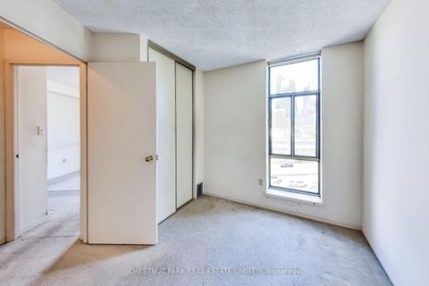 Photo 19 at 906 - 270 Queens Quay W, Waterfront Communities C1, Toronto