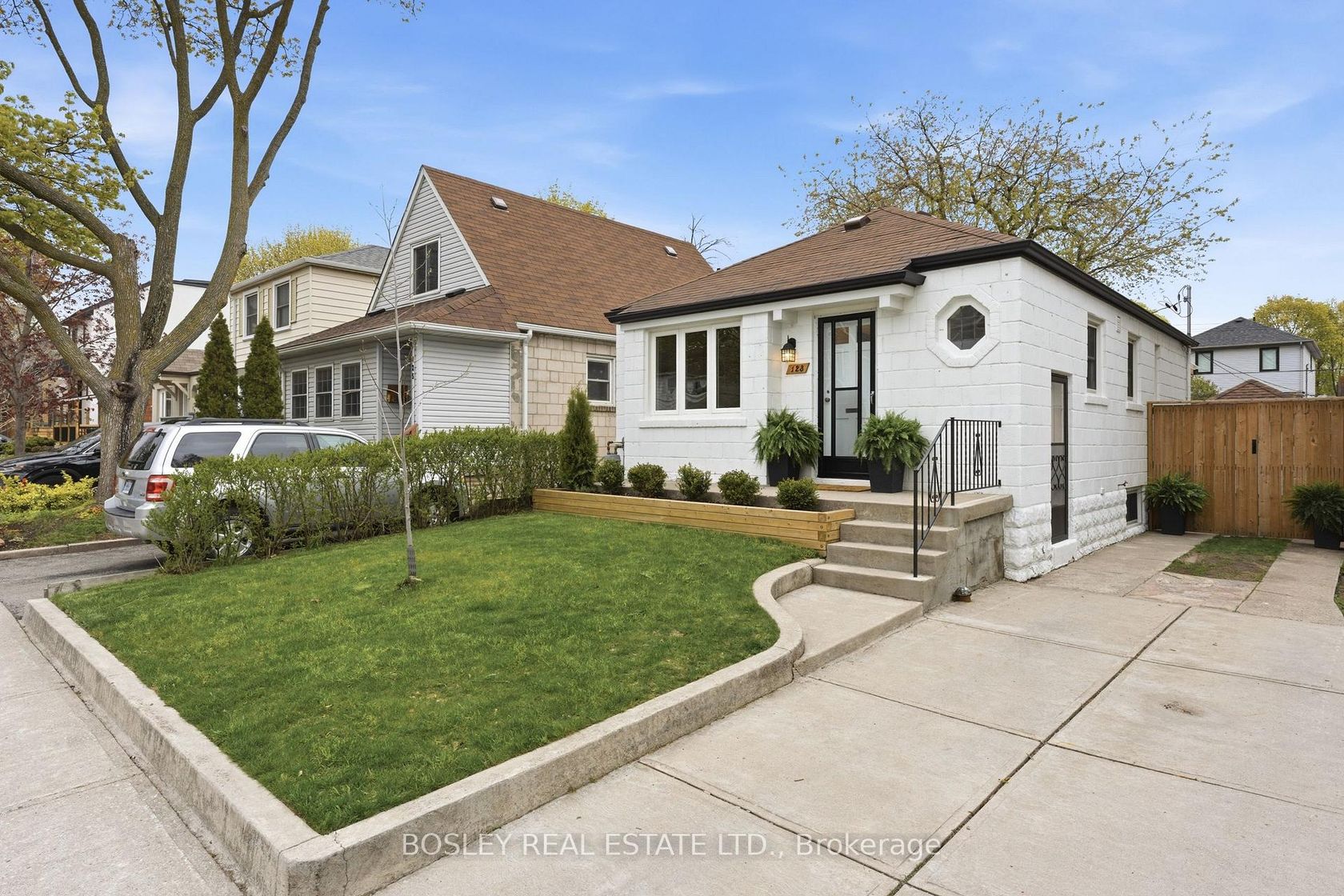 123 Dunington Drive, Cliffside, Toronto 