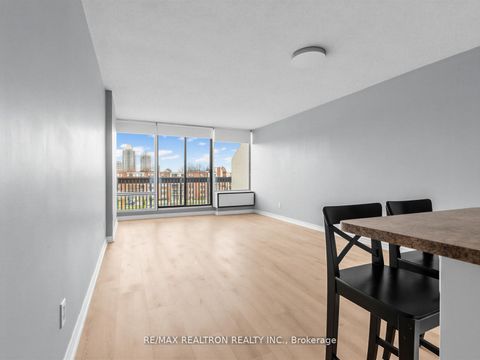 Photo 9 at 505 - 20 Fashion Roseway, Willowdale East, Toronto