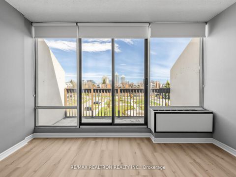 Photo 11 at 505 - 20 Fashion Roseway, Willowdale East, Toronto
