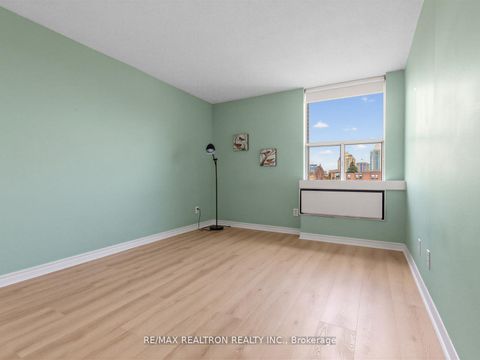 Photo 13 at 505 - 20 Fashion Roseway, Willowdale East, Toronto