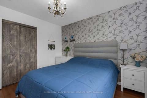 Photo 9 at 45 Ward Drive, Painswick North, Barrie