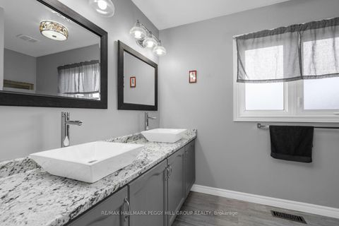 Photo 11 at 45 Ward Drive, Painswick North, Barrie