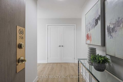 Photo 2 at 706 - 30 Harding Boulevard, Harding, Richmond Hill