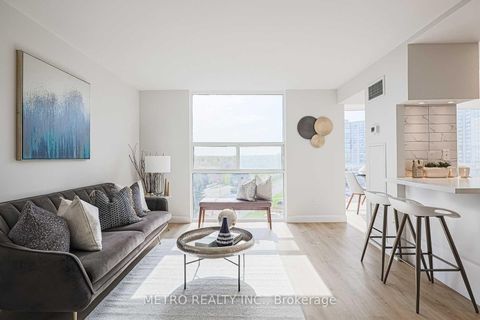 Photo 4 at 706 - 30 Harding Boulevard, Harding, Richmond Hill