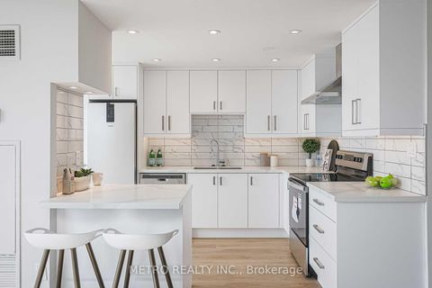 Photo 6 at 706 - 30 Harding Boulevard, Harding, Richmond Hill