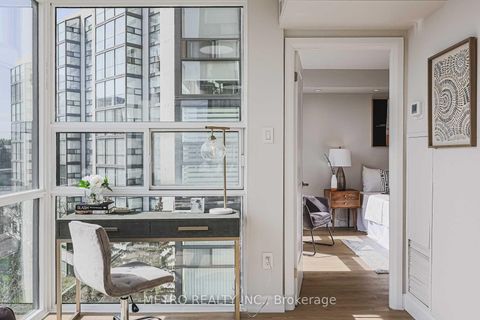 Photo 13 at 706 - 30 Harding Boulevard, Harding, Richmond Hill