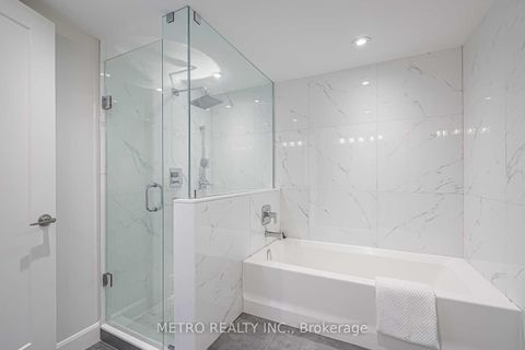 Photo 23 at 706 - 30 Harding Boulevard, Harding, Richmond Hill