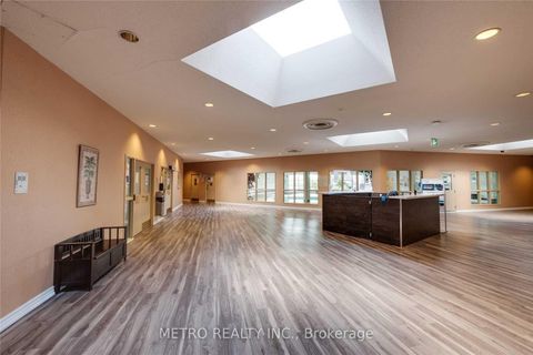 Photo 28 at 706 - 30 Harding Boulevard, Harding, Richmond Hill