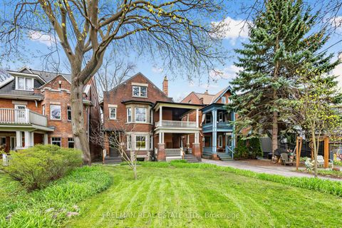 Photo 1 at 129 Indian Road, Swansea, Toronto