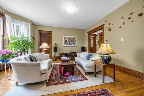 Photo 7 at 129 Indian Road, Swansea, Toronto