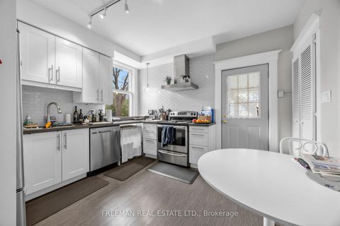 Photo 11 at 129 Indian Road, Swansea, Toronto