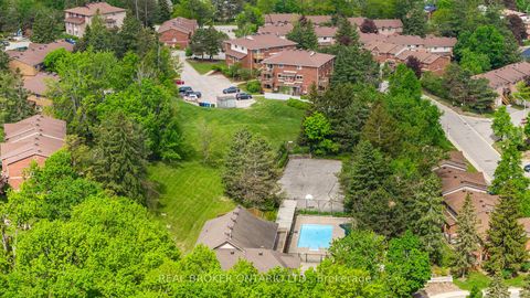 Photo 24 at 5 - 50 Loggers Run, Ardagh, Barrie