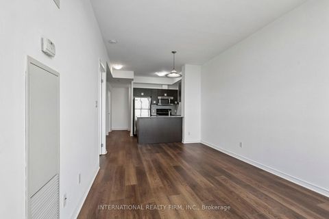 Photo 12 at 1011 - 3391 Bloor Street W, City Centre West, Toronto