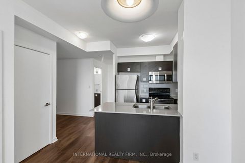Photo 15 at 1011 - 3391 Bloor Street W, City Centre West, Toronto
