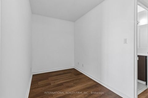 Photo 27 at 1011 - 3391 Bloor Street W, City Centre West, Toronto