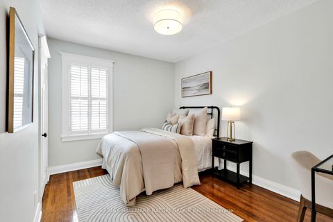 Photo 15 at 150 Briar Hill Avenue, Lawrence Park South, Toronto