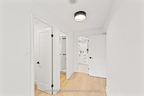 Photo 16 at 210 - 7300 Yonge Street, Yorkhill, Vaughan