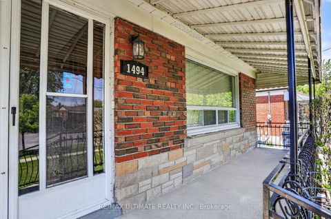 Photo 4 at 1494 Danforth Road, Bendale, Toronto