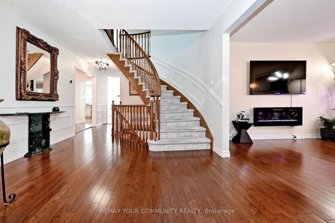 Photo 3 at 48 Haskell Crescent, Aurora Highlands, Aurora