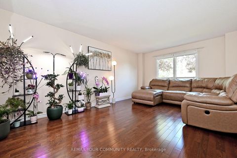 Photo 4 at 48 Haskell Crescent, Aurora Highlands, Aurora