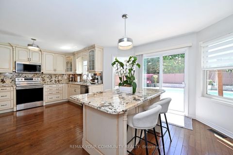 Photo 6 at 48 Haskell Crescent, Aurora Highlands, Aurora