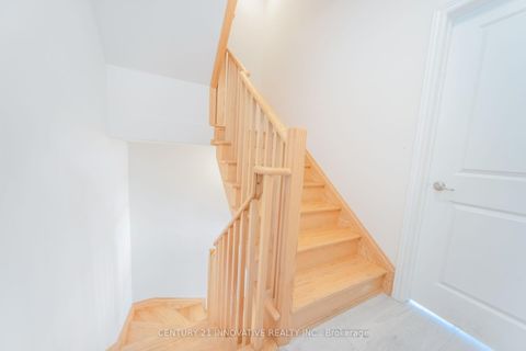 Photo 17 at 4 - 624 Rexdale Boulevard, Clairville, Toronto