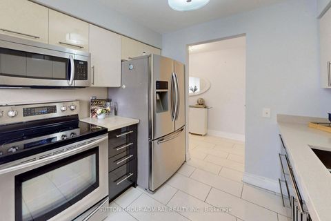 Photo 9 at Ph208 - 81 Townsgate Drive, Yorkhill, Vaughan