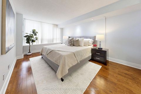 Photo 12 at Ph208 - 81 Townsgate Drive, Yorkhill, Vaughan