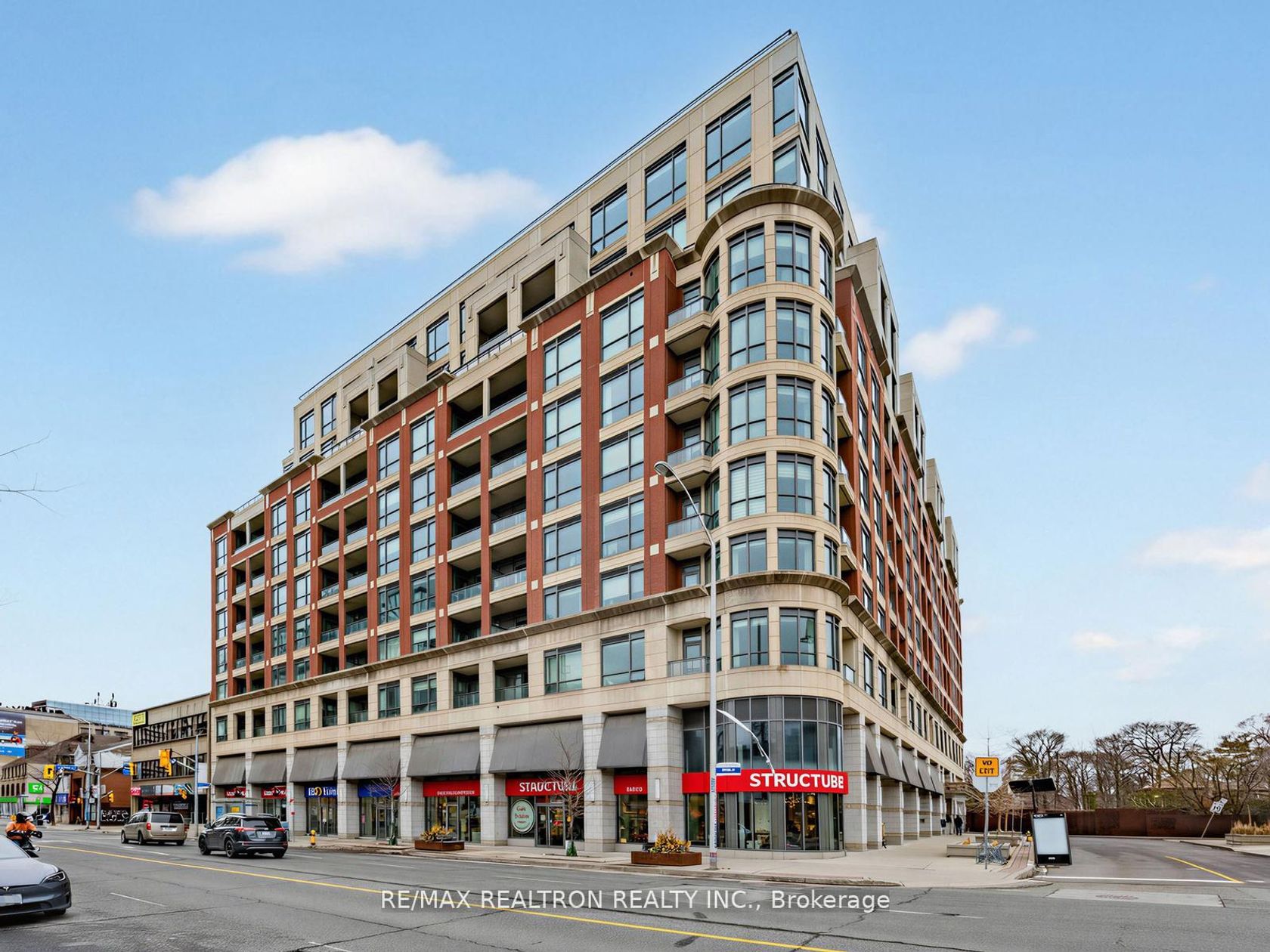 914 - 23 Glebe Road W, Eglinton, Toronto 
