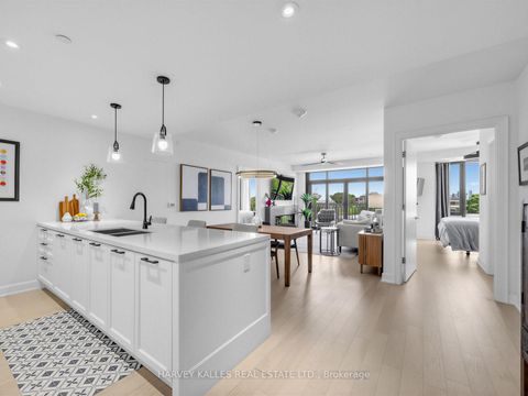 Photo 3 at 605 - 1 Strathgowan Avenue, Lawrence Park South, Toronto