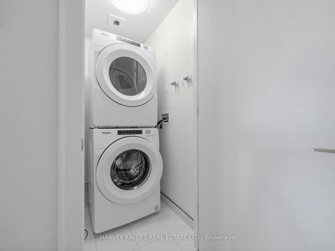 Photo 22 at 605 - 1 Strathgowan Avenue, Lawrence Park South, Toronto