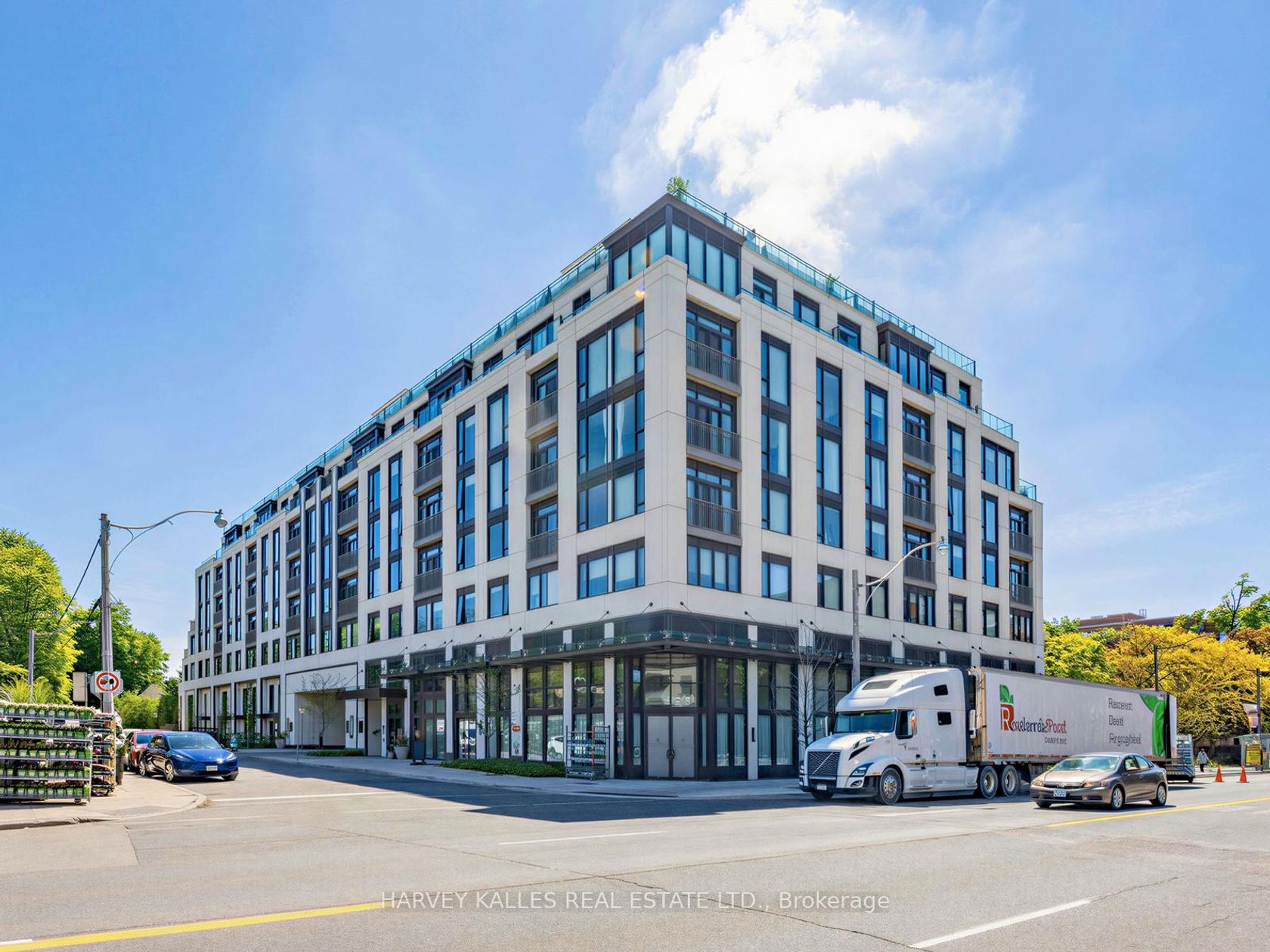 605 - 1 Strathgowan Avenue, Lawrence Park South, Toronto 