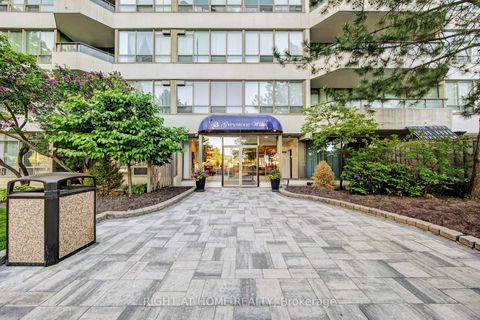 Photo 4 at 2027 - 3 Greystone Walk Drive, Kennedy Park, Toronto