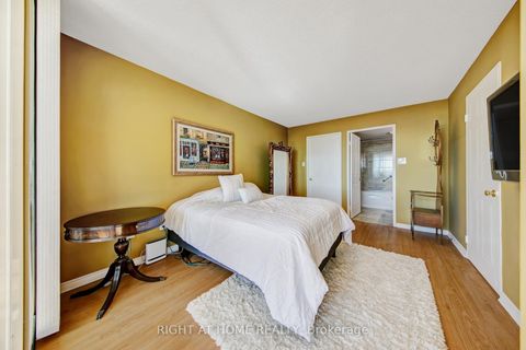Photo 21 at 2027 - 3 Greystone Walk Drive, Kennedy Park, Toronto
