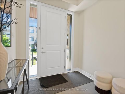 Photo 2 at 8 Aylin Crescent, Patterson, Vaughan