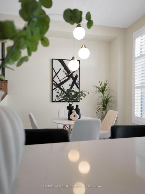 Photo 13 at 8 Aylin Crescent, Patterson, Vaughan