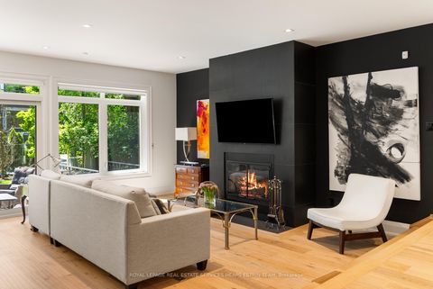 Photo 10 at 565 Deloraine Avenue, Nortown, Toronto