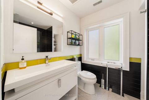 Photo 36 at 565 Deloraine Avenue, Nortown, Toronto